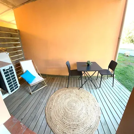 Hoteliere Les Hameaux De Saint Cyprien 25 M2 Lecci