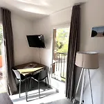 Hoteliere Les Hameaux De Saint Cyprien 25 M2 * Lecci