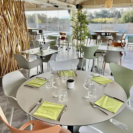 Hoteliere Les Hameaux De Saint Cyprien 25 M2 *