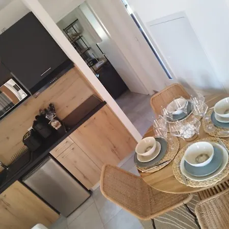 Hoteliere Les Hameaux De Saint Cyprien 25 M2 *