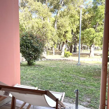 Résidence Hôtelière Les Hameaux De Saint Cyprien 25 M2 Appartement Lecci