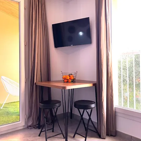 Hoteliere Les Hameaux De Saint Cyprien 25 M2 Lejlighed Lecci