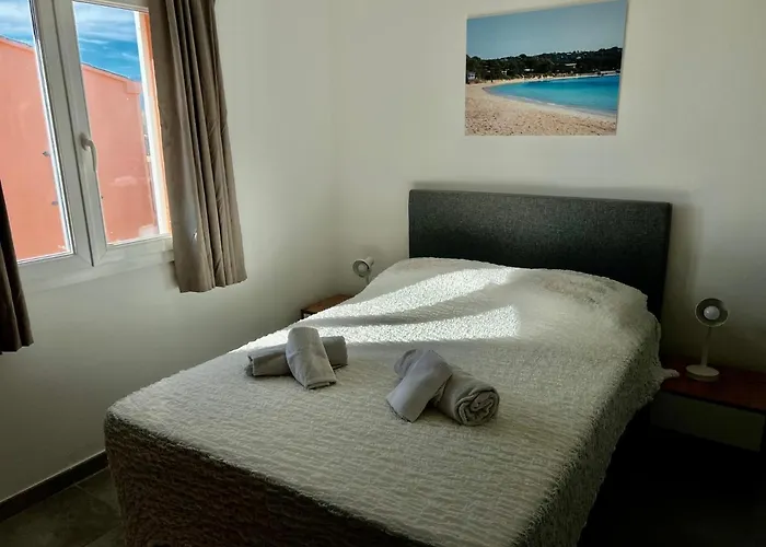 Résidence Hôtelière Les Hameaux De Saint Cyprien 25 M2 * Lecci